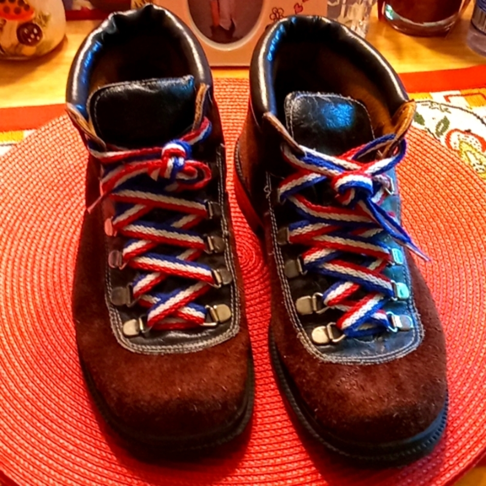 Vintage 80's,Brown,Suede Leather, Hiking Boots with Red/White & Blue Shoe Laces